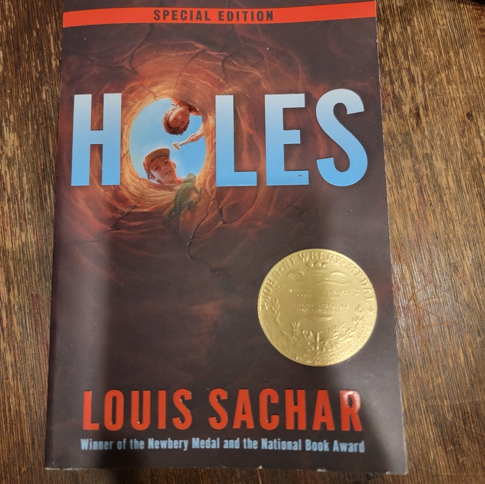 Book Holes Louis sachar